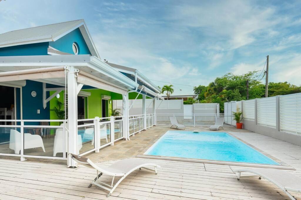 Villa De Standing Avec Piscine Au Gosier Ле-Гозье Экстерьер фото